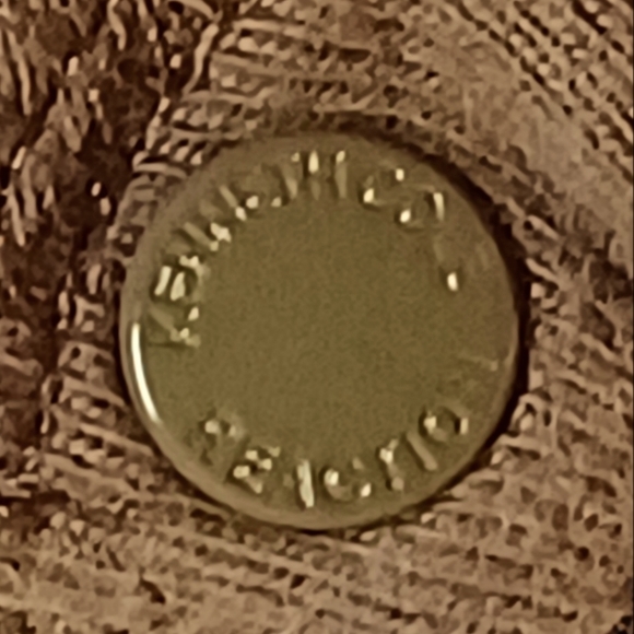 Kenneth Cole Reaction Baby Brown Tee, Name On Buttons, Size 12 Months - Picture 5 of 7